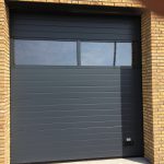 overheadeur met glas tonsmitdeuren.nl