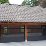 Satin Plano garagedeur met glas