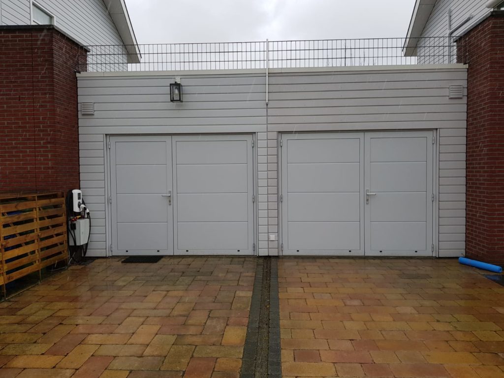 gladde openslaande garagedeuren tonsmitdeuren.nl