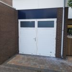 Satin Plano openslaande garagedeuren montage Ton Smit Deuren