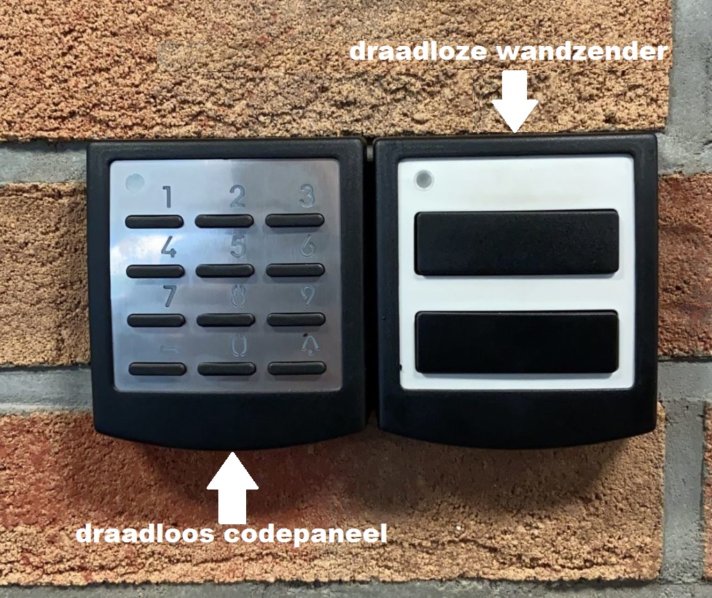 Draadloos code paneel en wandzender VSA gemonteerd door Ton Smit deuren